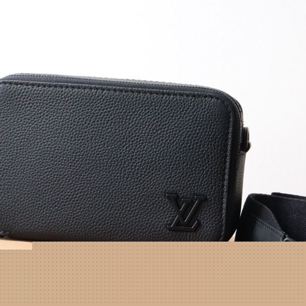 LV Clutch Bags
